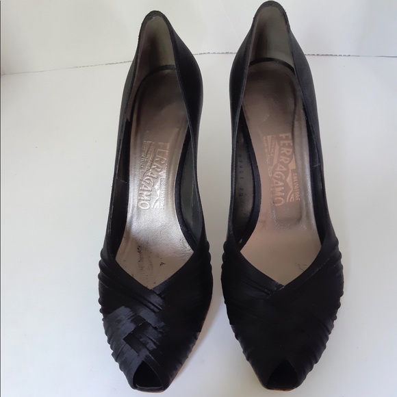 Salvatore Ferragamo Satin Pumps - Picture 7 of 7